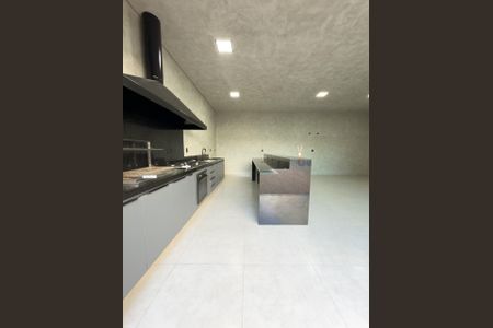 Casa para alugar com 230m², 4 quartos e 2 vagas Casa para alugar com 230m², 4 quartos e 2 vagasCozinha