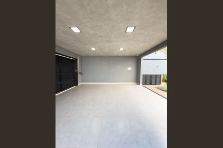 Casa para alugar com 230m², 4 quartos e 2 vagas Casa para alugar com 230m², 4 quartos e 2 vagasGaragem