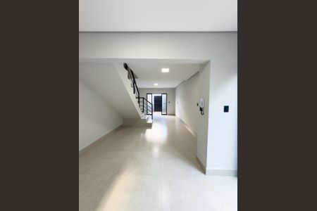 Casa para alugar com 230m², 4 quartos e 2 vagas Casa para alugar com 230m², 4 quartos e 2 vagasSala