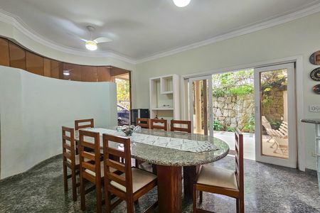 Casa para alugar com 410m², 5 quartos e 5 vagas