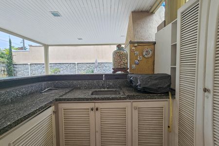 Casa para alugar com 410m², 5 quartos e 5 vagas