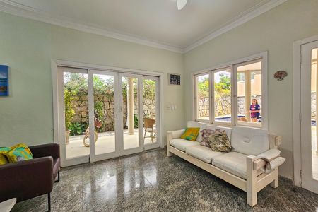 Casa para alugar com 410m², 5 quartos e 5 vagas