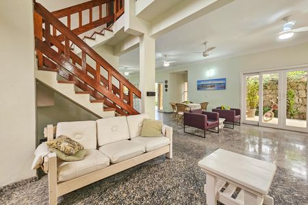 Casa para alugar com 410m², 5 quartos e 5 vagas