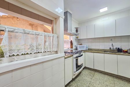 Casa para alugar com 410m², 5 quartos e 5 vagas