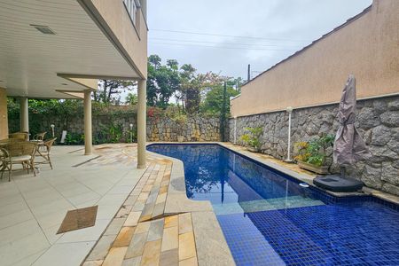 Casa para alugar com 410m², 5 quartos e 5 vagas