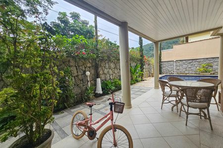 Casa para alugar com 410m², 5 quartos e 5 vagas