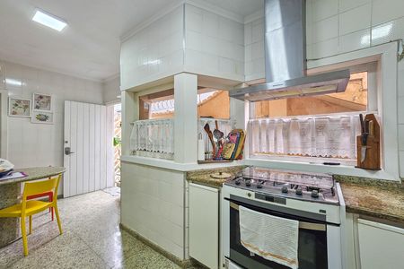 Casa para alugar com 410m², 5 quartos e 5 vagas