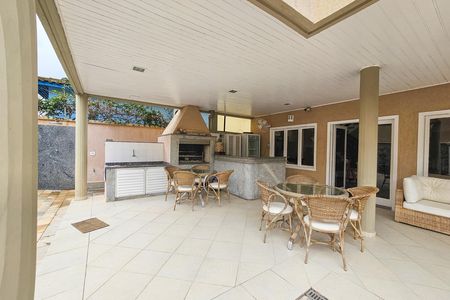 Casa para alugar com 410m², 5 quartos e 5 vagas