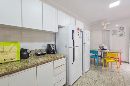 Casa para alugar com 410m², 5 quartos e 5 vagas