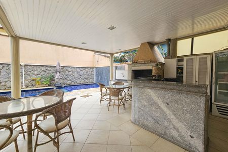 Casa para alugar com 410m², 5 quartos e 5 vagas