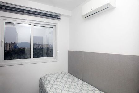 Quarto 1 de apartamento à venda com 2 quartos, 45m² em Centro Histórico, Porto Alegre