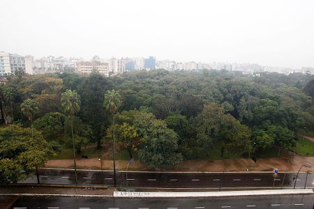 Quarto 1 Vista de apartamento à venda com 2 quartos, 45m² em Centro Histórico, Porto Alegre