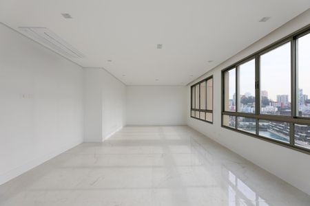 Apartamento à venda com 3 quartos, 211m² em Real Parque, São Paulo