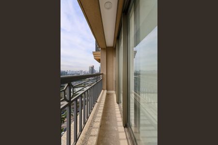 Varanda da Sala de apartamento à venda com 3 quartos, 211m² em Real Parque, São Paulo