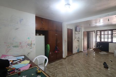 Sala de casa à venda com 5 quartos, 160m² em Estância Velha, Canoas