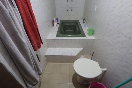 Banheiro 1 de casa à venda com 5 quartos, 160m² em Estância Velha, Canoas
