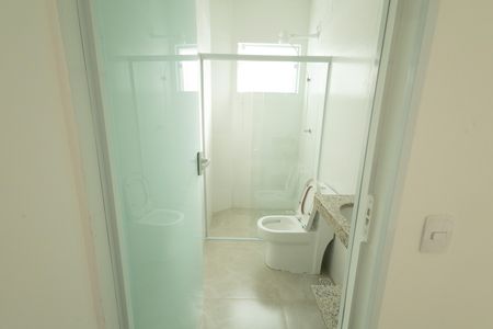 Banheiro de kitnet/studio para alugar com 1 quarto, 18m² em Jardim Satélite, São José dos Campos