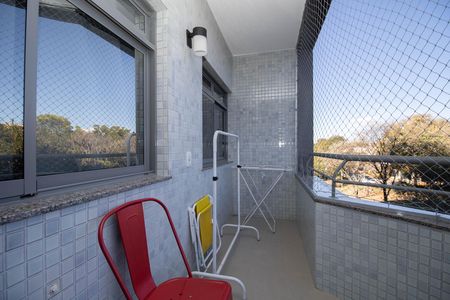 Apartamento para alugar com 87m², 2 quartos e 1 vaga Apartamento para alugar com 87m², 2 quartos e 1 vagaSacada