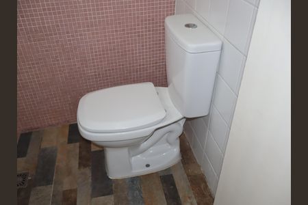 Banheiro de apartamento para alugar com 1 quarto, 55m² em Jardim Guairaca, São Paulo
