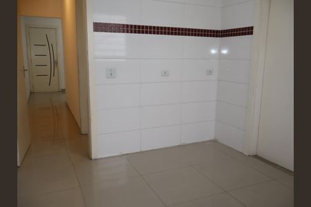 Cozinha de apartamento para alugar com 1 quarto, 55m² em Jardim Guairaca, São Paulo
