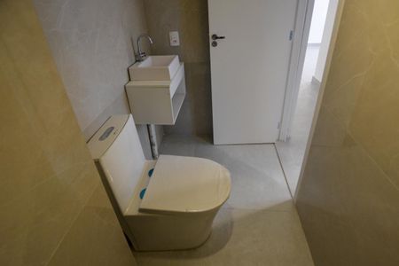 BANHEIRO de apartamento para alugar com 2 quartos, 39m² em Jaguaré, São Paulo