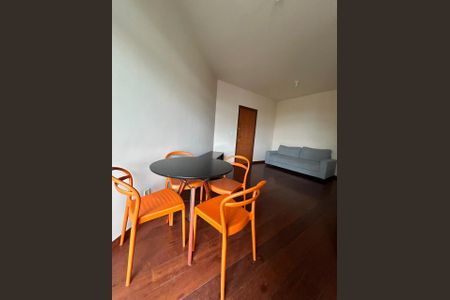 Studio à venda com 40m², 1 quarto e 1 vaga Studio à venda com 40m², 1 quarto e 1 vagaSala de Jantar