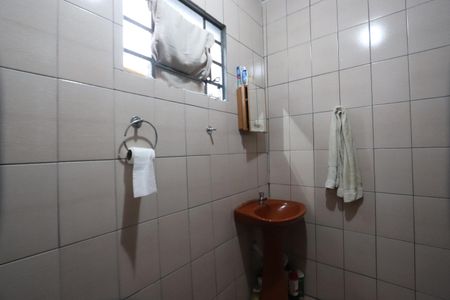 Casa à venda com 151m², 3 quartos e 2 vagasBanheiro 1