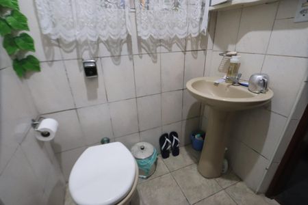 Casa à venda com 151m², 3 quartos e 2 vagasBanheiro 2