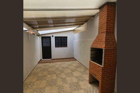 Área externa de casa à venda com 2 quartos, 93m² em Vila Isa, São Paulo