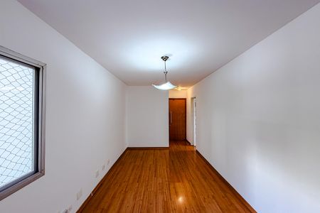 Apartamento para alugar com 72m², 3 quartos e 1 vaga Apartamento para alugar com 72m², 3 quartos e 1 vagaSala