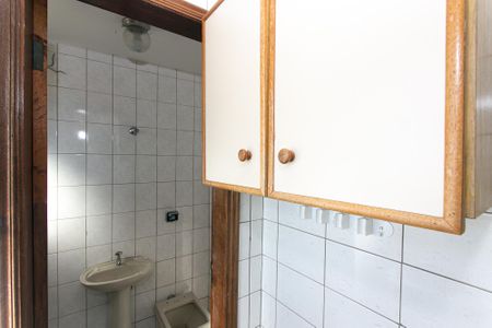 Apartamento à venda com 70m², 3 quartos e 2 vagas Apartamento à venda com 70m², 3 quartos e 2 vagasBanheiro de serviço