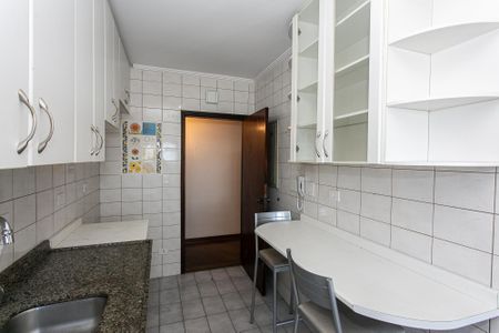 Apartamento à venda com 70m², 3 quartos e 2 vagas Apartamento à venda com 70m², 3 quartos e 2 vagasCozinha