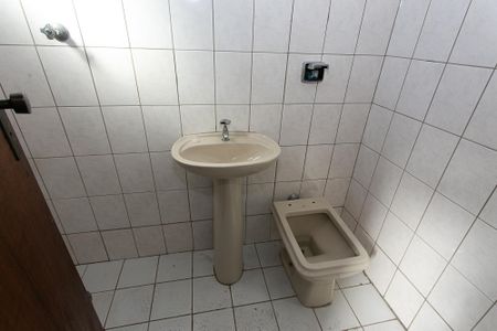 Banheiro de serviço de apartamento para alugar com 3 quartos, 70m² em Vila Formosa, São Paulo