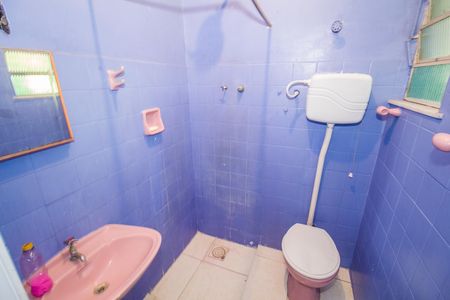 Casa à venda com 46m², 2 quartos e sem vaga Casa à venda com 46m², 2 quartos e sem vagaBanheiro