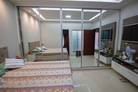 Casa à venda com 5 quartos, 340m² em Colônia Agrícola Vereda Grande, Brasília