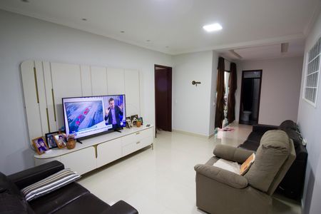 Casa à venda com 5 quartos, 340m² em Colônia Agrícola Vereda Grande, Brasília
