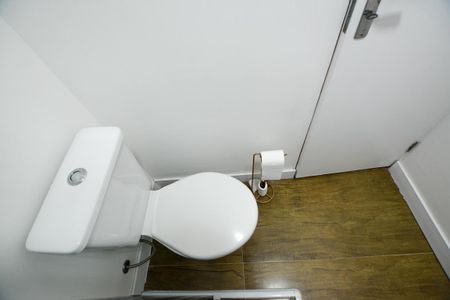 BANHEIRO de apartamento para alugar com 2 quartos, 40m² em Parque Ipe, São Paulo
