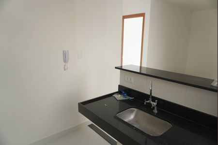 Cozinha de apartamento para alugar com 2 quartos, 39m² em Chácara Estela, Barueri