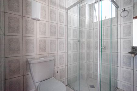 Apartamento à venda com 55m², 2 quartos e 1 vaga Apartamento à venda com 55m², 2 quartos e 1 vagaBanheiro social
