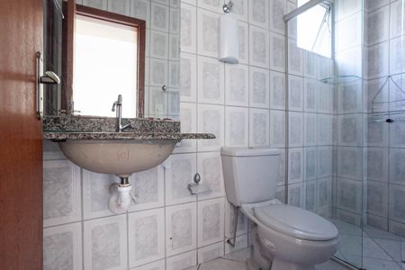 Apartamento à venda com 55m², 2 quartos e 1 vaga Apartamento à venda com 55m², 2 quartos e 1 vagaBanheiro da suíte