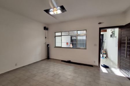 Casa para alugar com 147m², 3 quartos e 2 vagas Casa para alugar com 147m², 3 quartos e 2 vagasSala