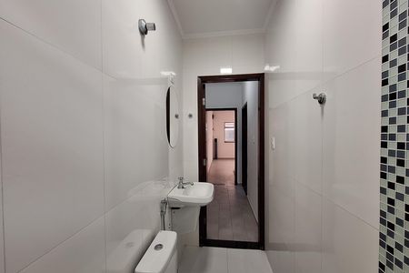 Casa para alugar com 147m², 3 quartos e 2 vagas Casa para alugar com 147m², 3 quartos e 2 vagasBanheiro Corredor