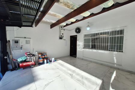 Casa para alugar com 147m², 3 quartos e 2 vagas Casa para alugar com 147m², 3 quartos e 2 vagasGaragem