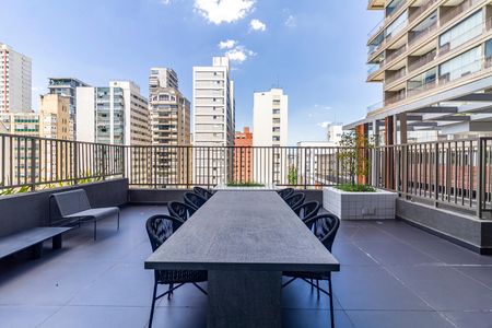 Studio à venda com 46m², 1 quarto e sem vaga Studio à venda com 46m², 1 quarto e sem vagaÁrea comum - Salão de festas 2