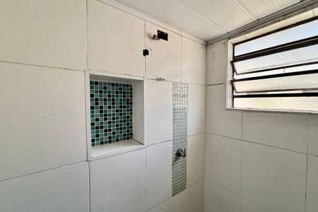 Banheiro  de apartamento à venda com 2 quartos, 54m² em Conjunto Habitacional Padre Manoel de Paiva, São Paulo