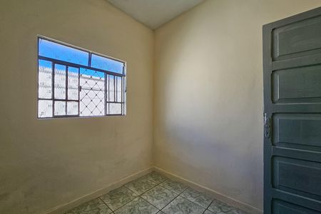 Quarto de casa para alugar com 2 quartos, 60m² em Cachoeirinha, Belo Horizonte