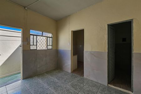 Casa para alugar com 2 quartos, 60m² em Cachoeirinha, Belo Horizonte