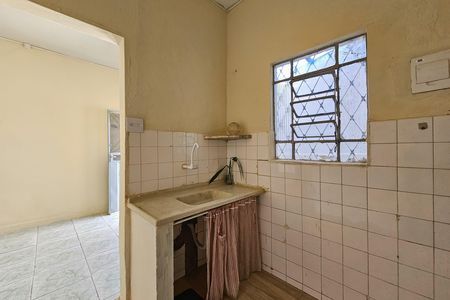 Cozinha de casa para alugar com 2 quartos, 60m² em Cachoeirinha, Belo Horizonte