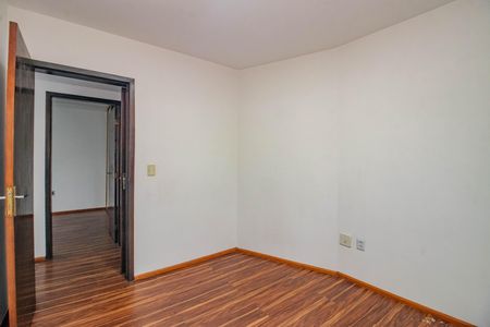Quarto 1 de apartamento para alugar com 3 quartos, 100m² em Jardim Itu, Porto Alegre