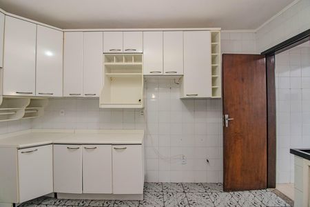 Cozinha e Área de Serviço de apartamento para alugar com 3 quartos, 100m² em Jardim Itu, Porto Alegre